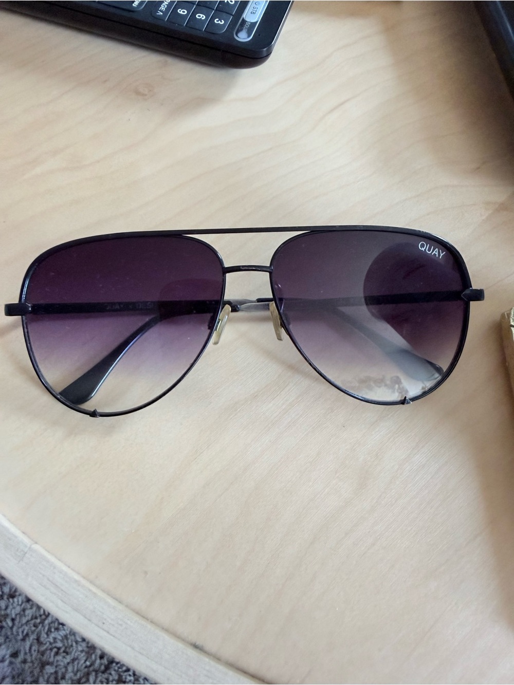 Quay Australia Black Frame fade Lens Aviator Sunglasses